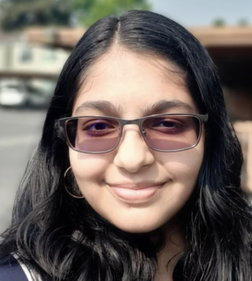 Akshaya Ravi Headshot